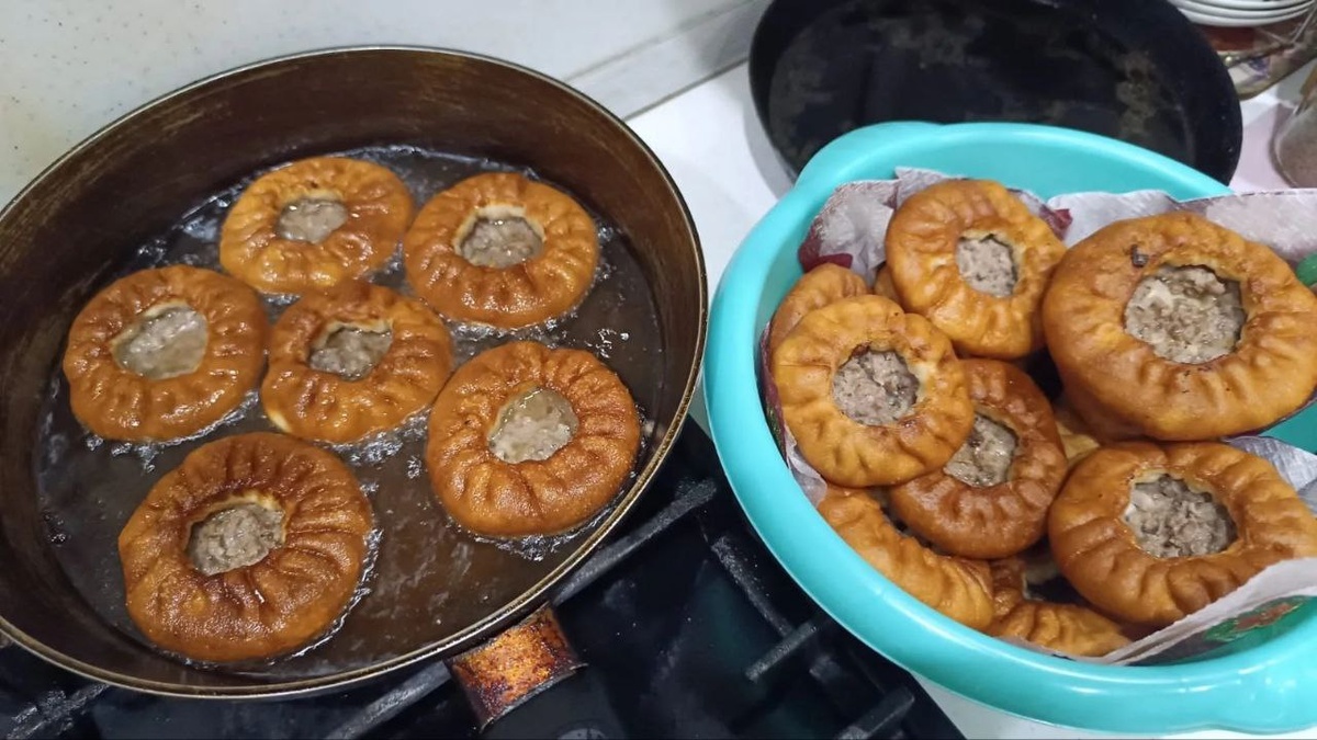 Открытые беляши ))