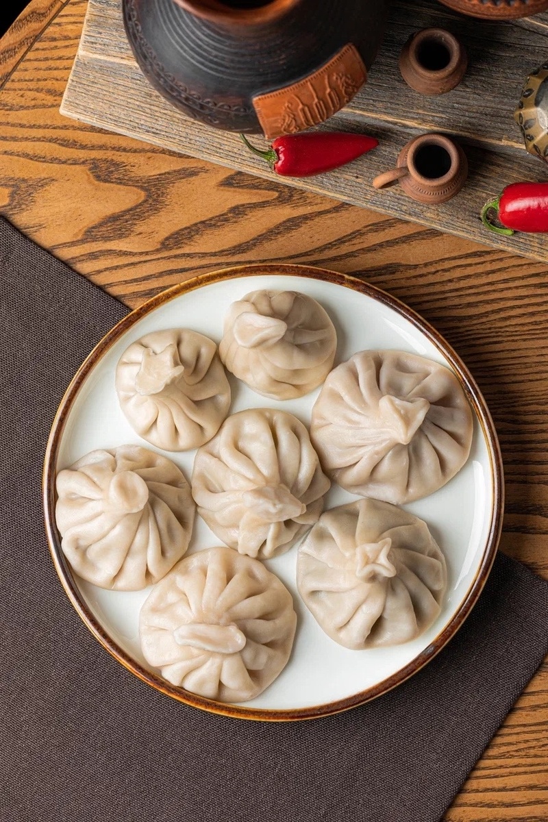 Хинкали, хачапури, шашлык