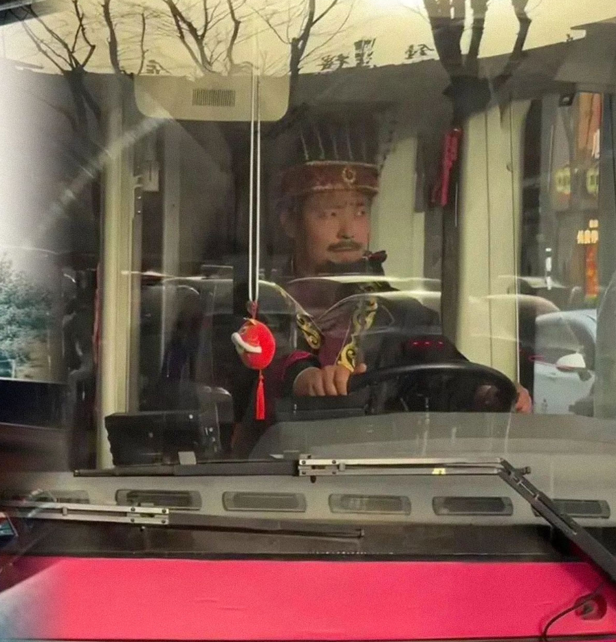 Очень разнообразит и саму работу водителя