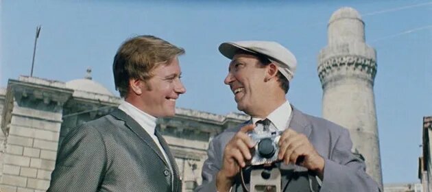 Кадр из фильма "Бриллиантовая рука"