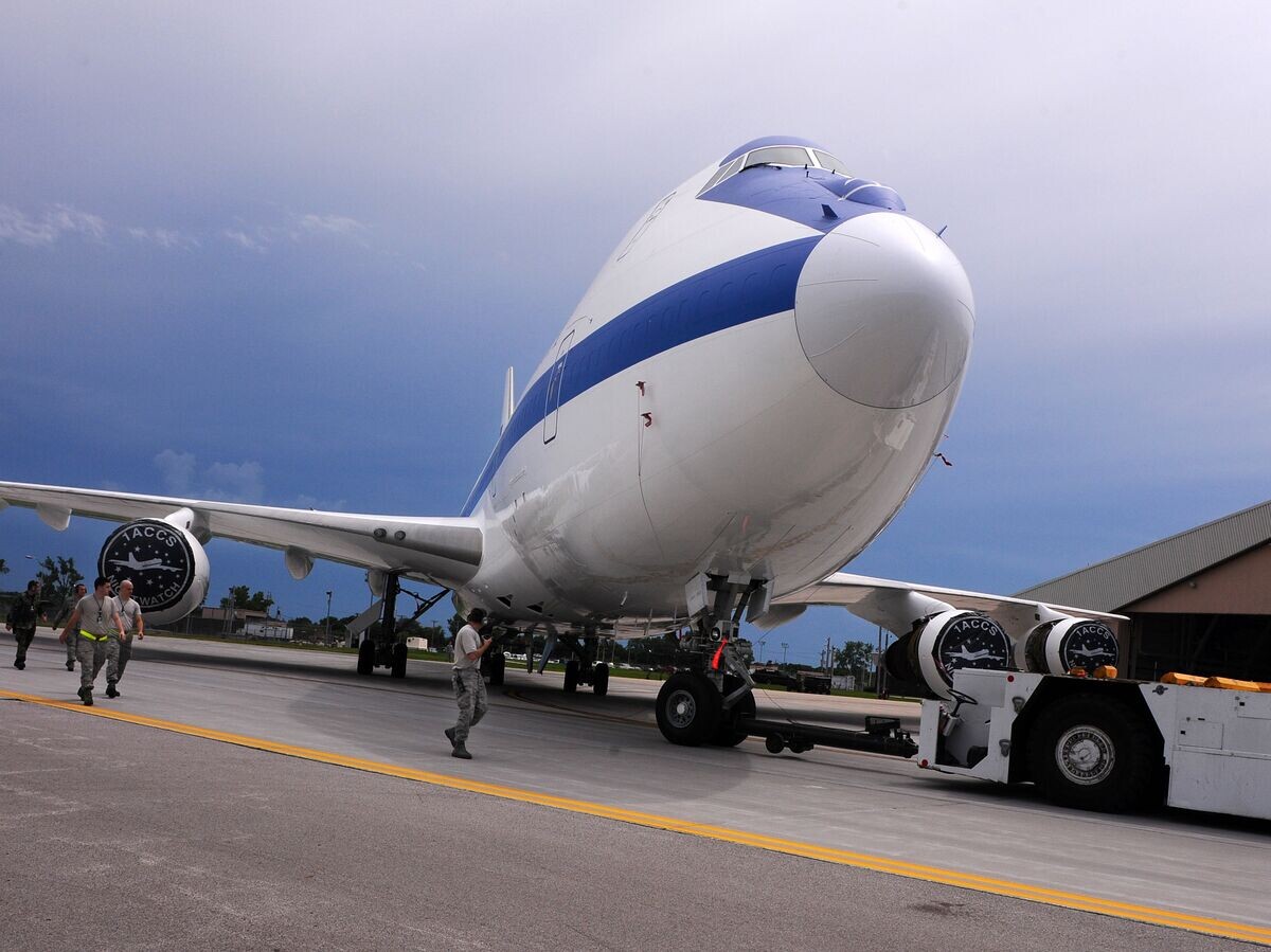    Американский "самолет судного дня" Boeing E-4B | CC BY 2.0 / U.S. Air Force Photo by Josh Plueger /