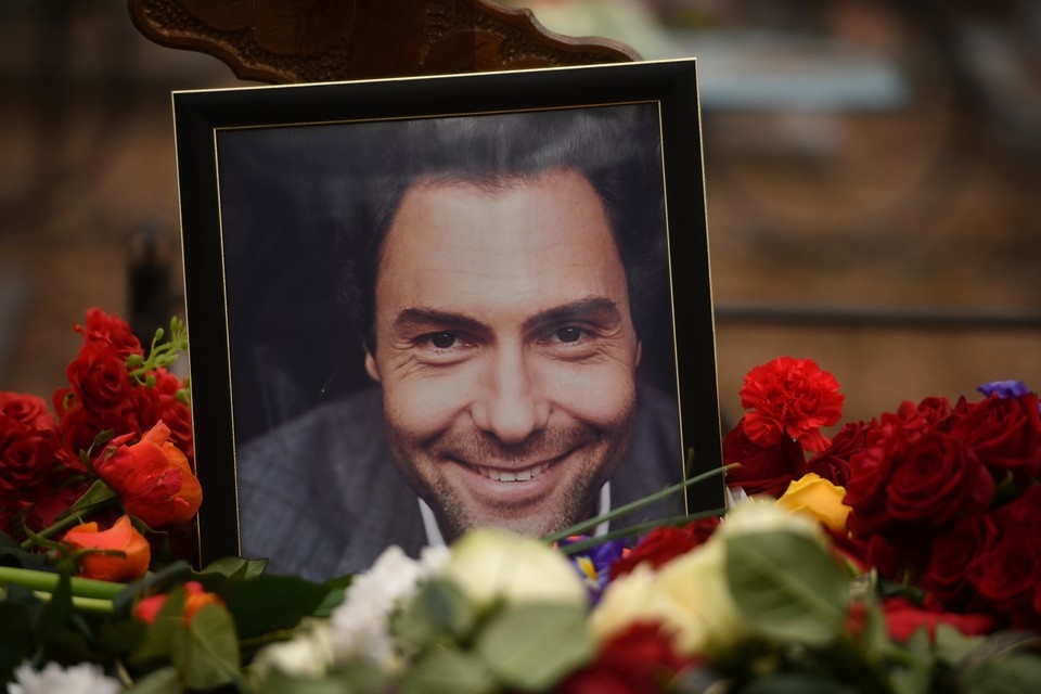    Бастрыкин затребовал доклад о ходе расследовании смерти певца Кунгурова Алексей БУЛАТОВ