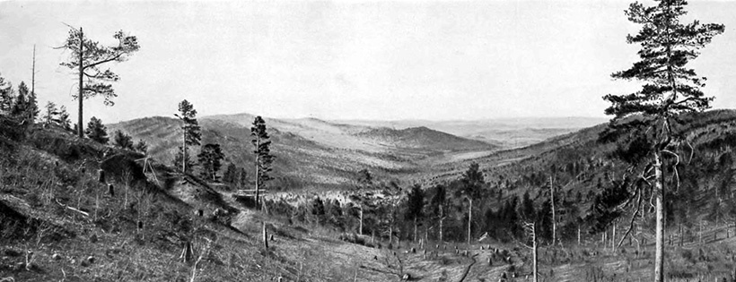 Панорама долины Суцзуктэ в горах Ноин-Ула.