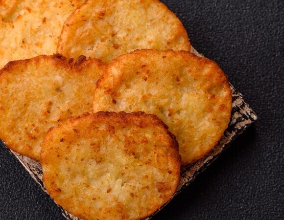 Готовлю лепешки с картошкой и сыром вместо пирожков и драников: сытно, быстро и без духовки вообще