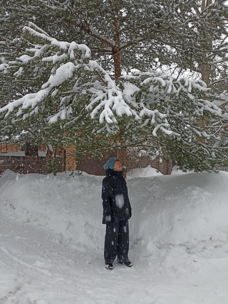 Автора снежком засыпает)) 