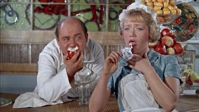      Фото: кадр из фильма «Полосатый рейс»