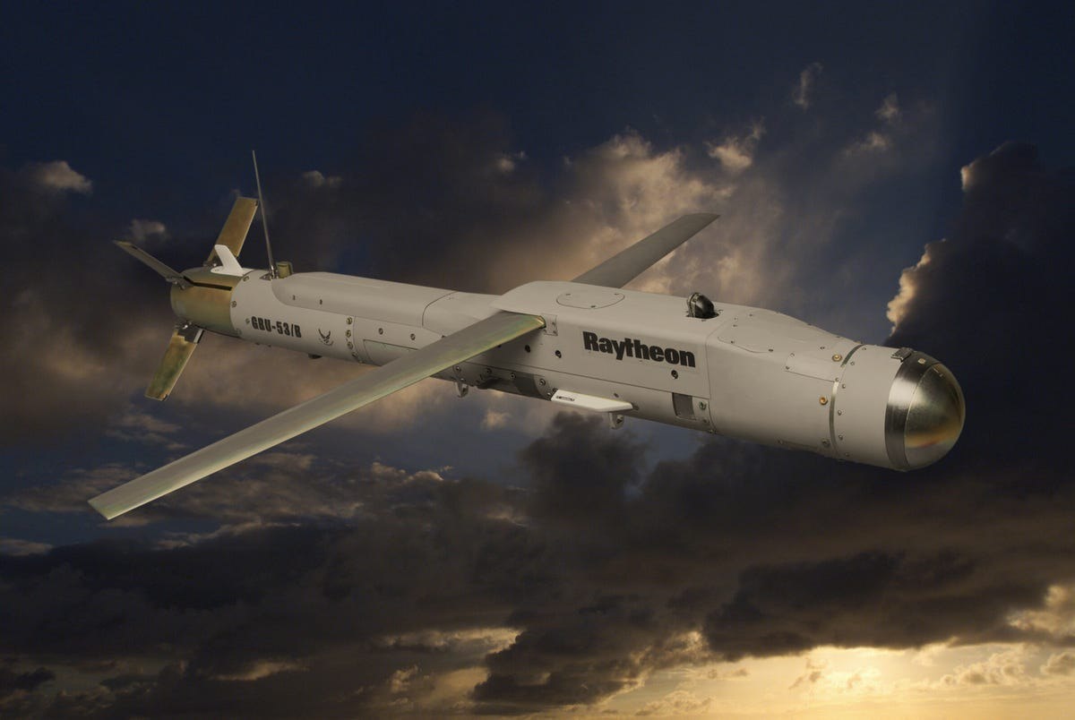 ВМС США одобрили использование высокоточной УАБ StormBreaker GBU-53/B. Фото: Raytheon