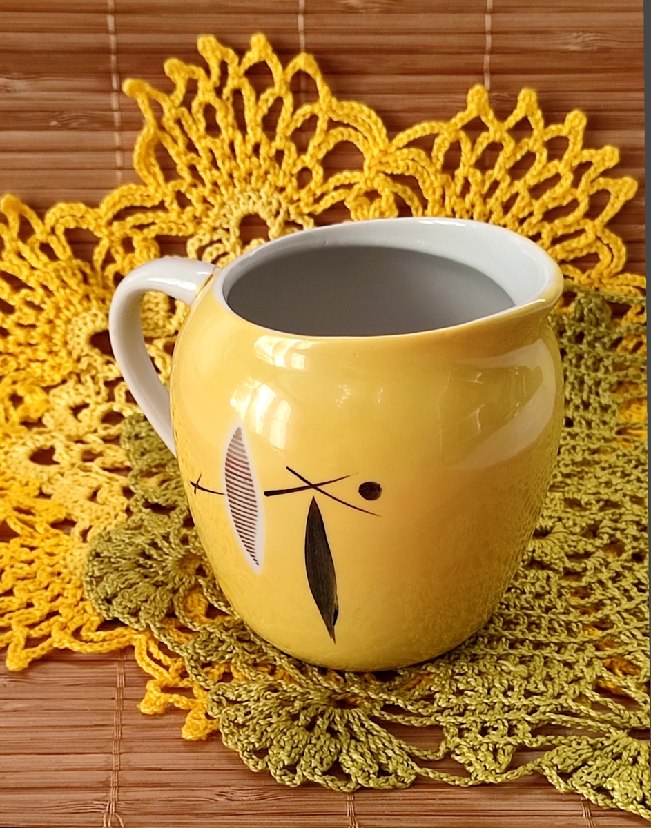 Молочник желтый "Бруньки", Барановка, конец 60-х, начало 70-х, цена 440 руб.