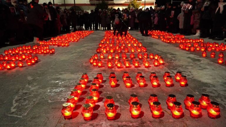    В Оренбурге прошла акция «Свеча памяти» в память о бойцах СВО Оренбуржье