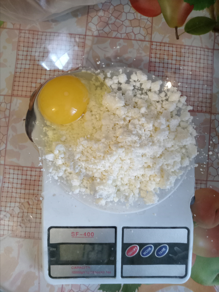 Добавляем одно яйцо