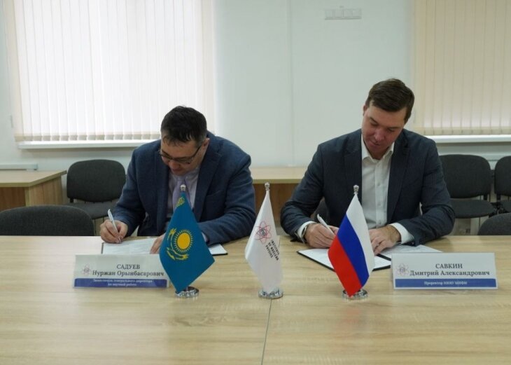   Нуржан Садуев (слева) и Дмитрий Савкин (справа). Источник фото: Национальный исследовательский ядерный университет «МИФИ»