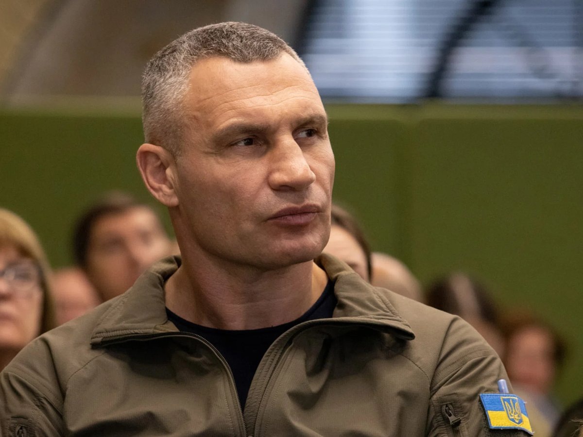     Мэр Киева сообщил о проблемах в обороне города