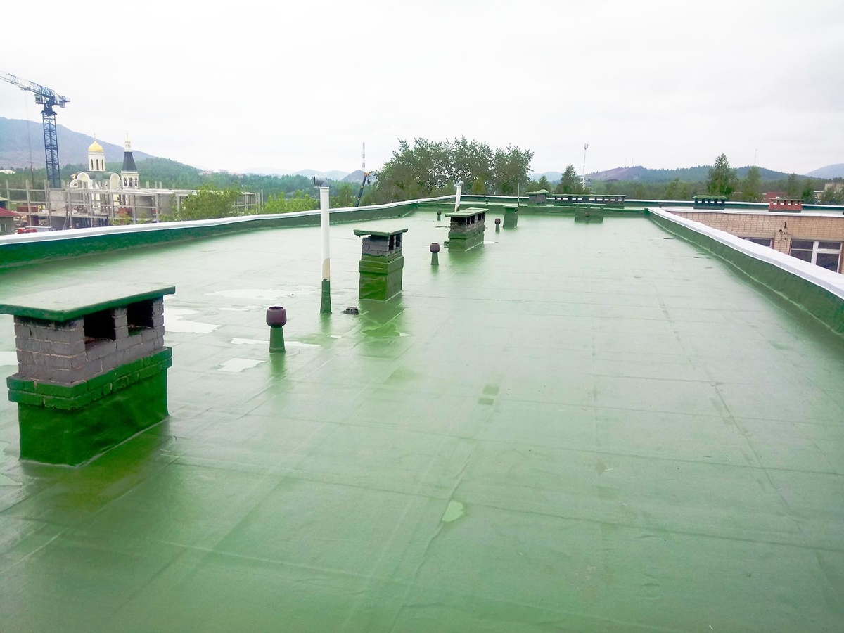 Фотография кровли, выполненной материалами ТМ "Абин", около 10 лет назад.