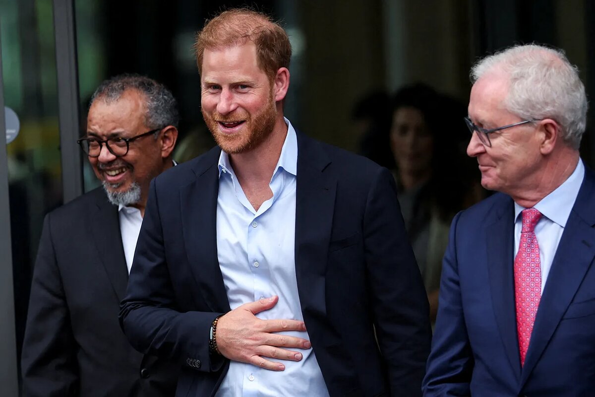 Генеральный директор Всемирной организации здравоохранения Тедрос Адханом Гебреесус (слева) и принц Гарри 10 сентября 2025 года в Лондоне.