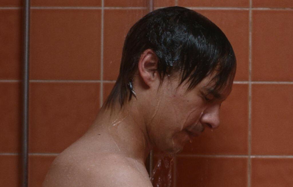 Кадр из фильма "Сорванец".