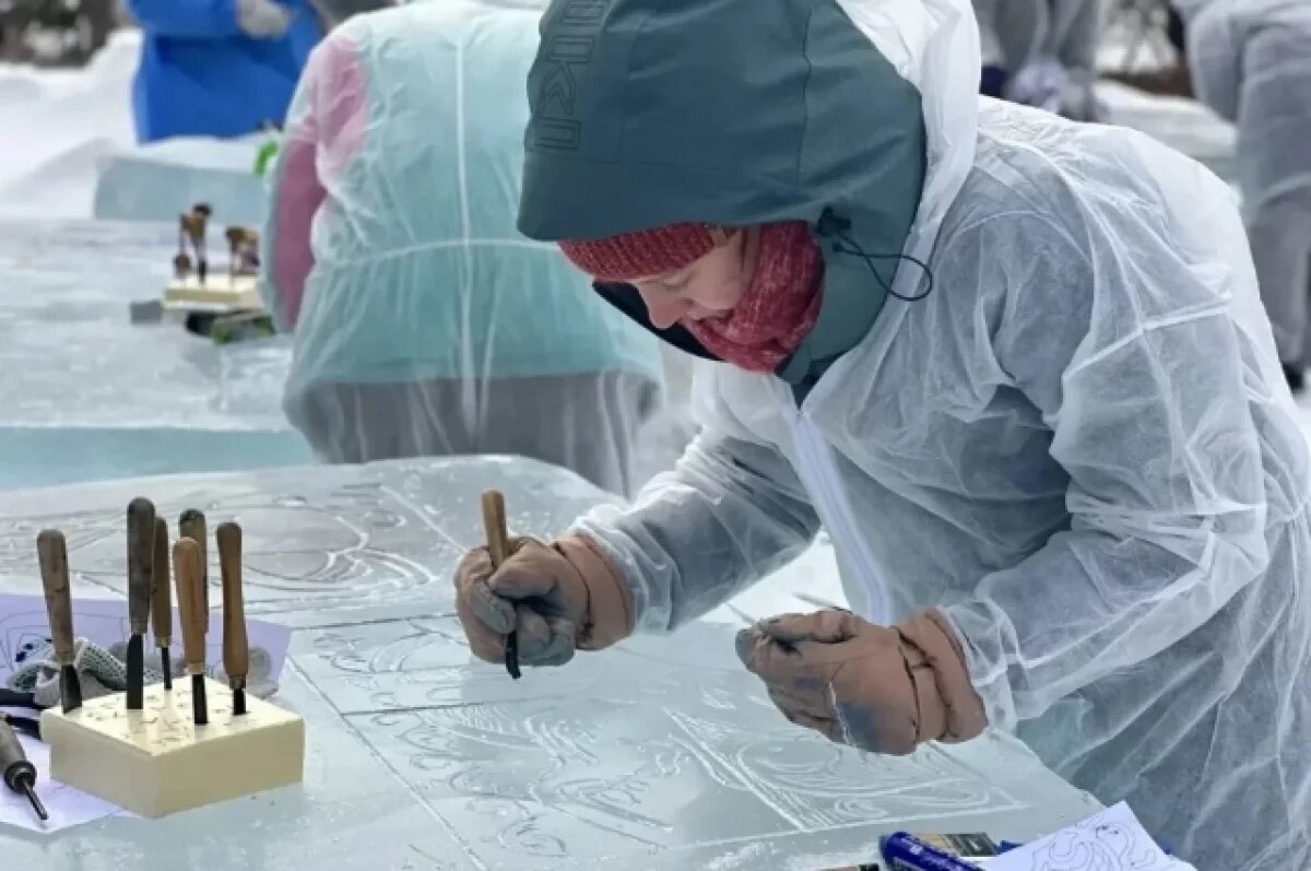    Юные художники Хабаровска превращают лёд в уникальные графические работы