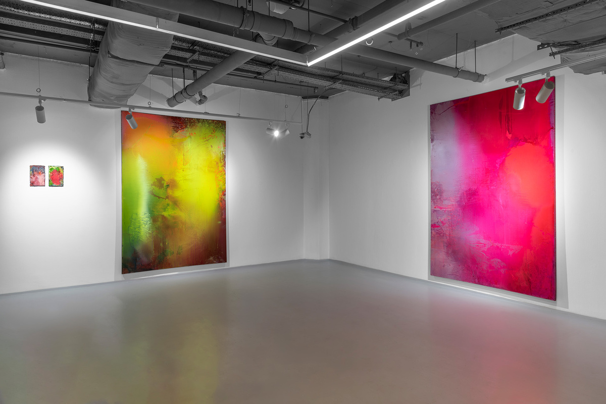    Экспозиция выставки «Открытый контур»