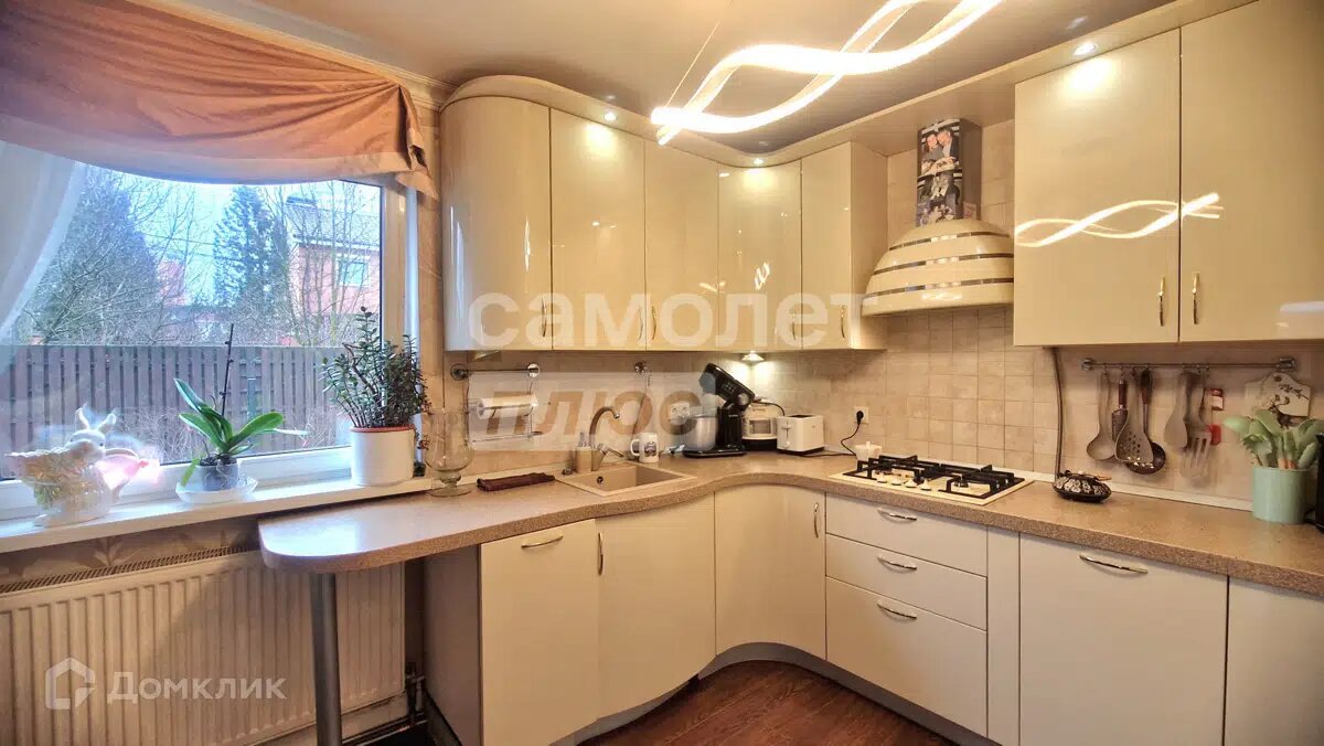 Таунхаус в Любне