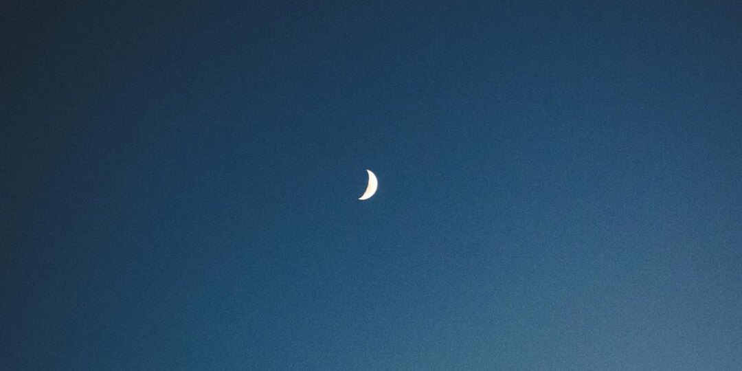 Как побороть бессонницу: отвечает сомнолог Роман Бузунов