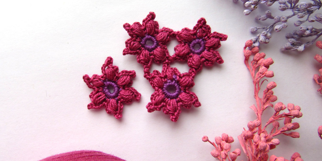 Простой цветок крючком. МК для начинающих + схемы цветочных узоров.