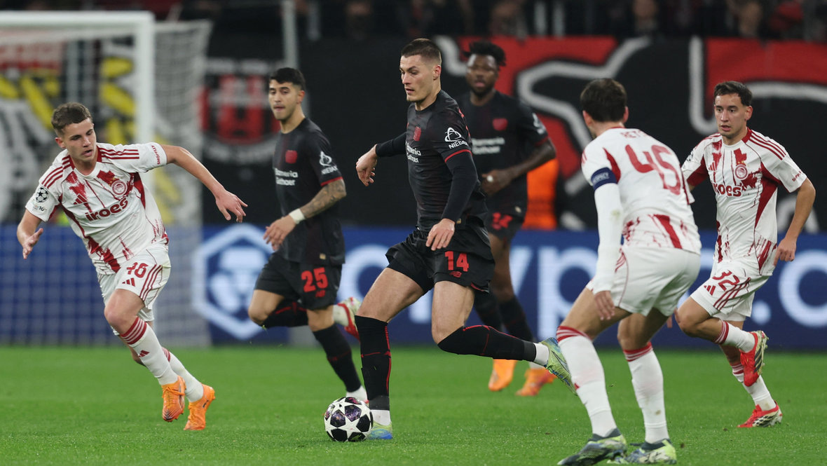 Патрик Шик, линия нападения Байер