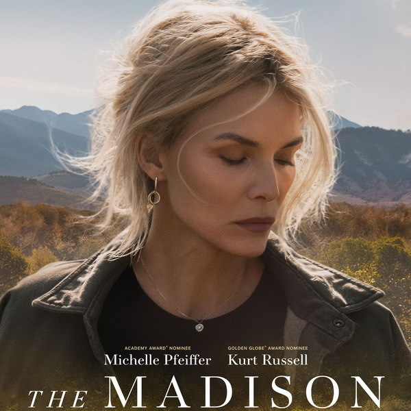     Мишель Пфайфер и Курт Рассел переезжают из Нью-Йорка в Монтану в трейлере «Реки Мэдисон»