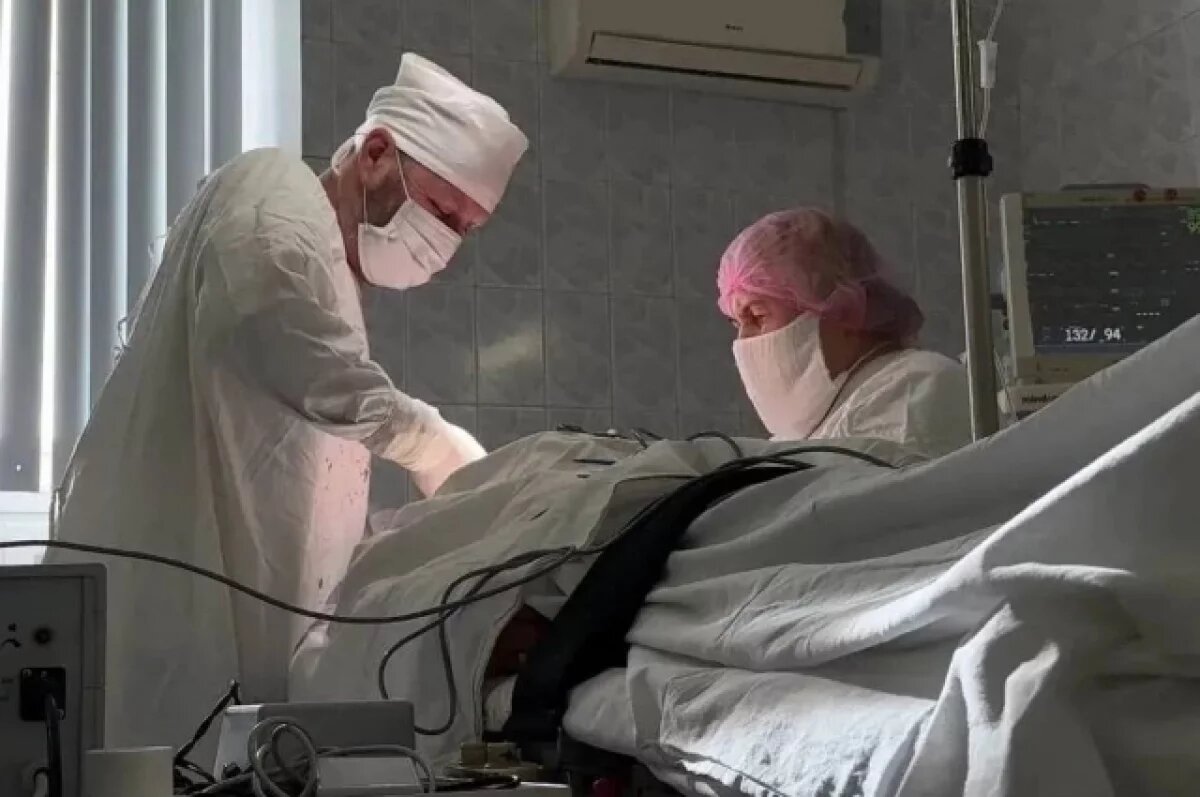    Ульяновские хирурги удалили из слюнной железы пациента огромный камень