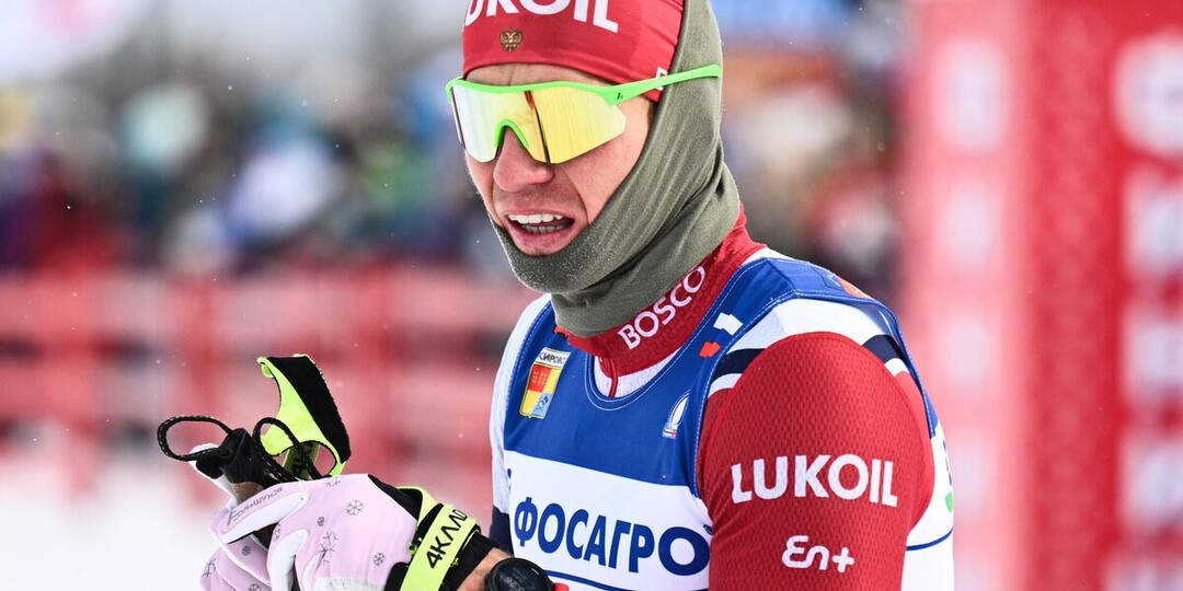 Большунов рассказал, как сыграл в волейбол с корейскими строителями