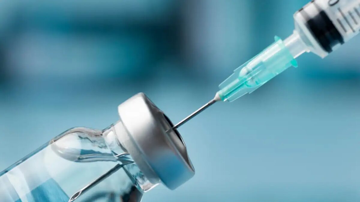    Вакцина. © freepik.com