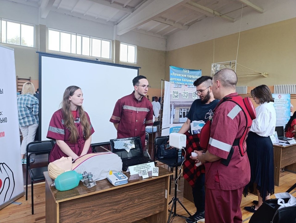    Молодые специалисты задействованы в рамках специального кадрового проекта. ФОТО: Минздрав ЛНР