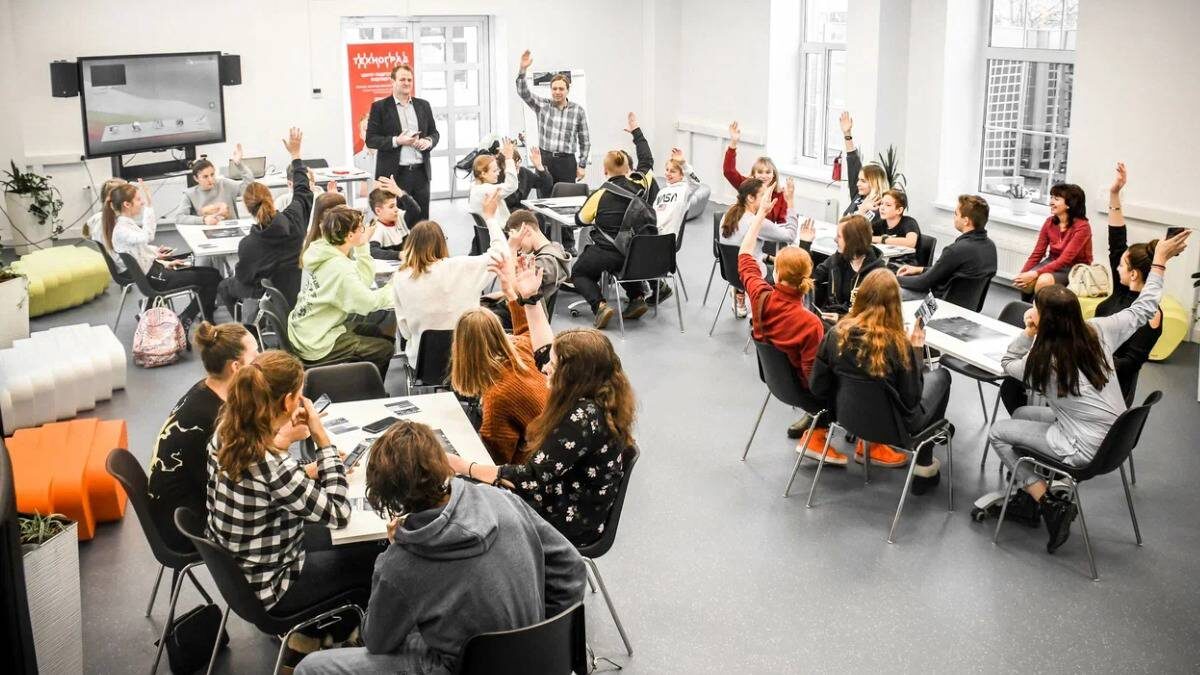    Фото: пресс-служба ДПиИР