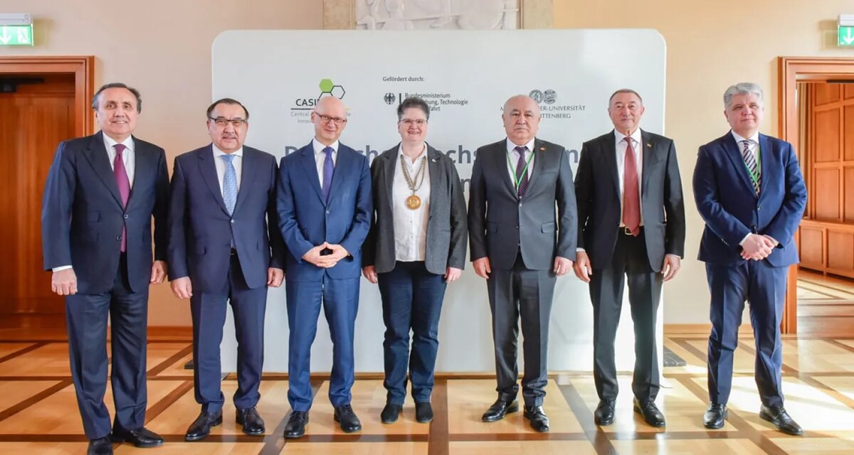    Цветокоррекция оригинального изображения была произведена с использованием ИИ "Ниязов 2.0"