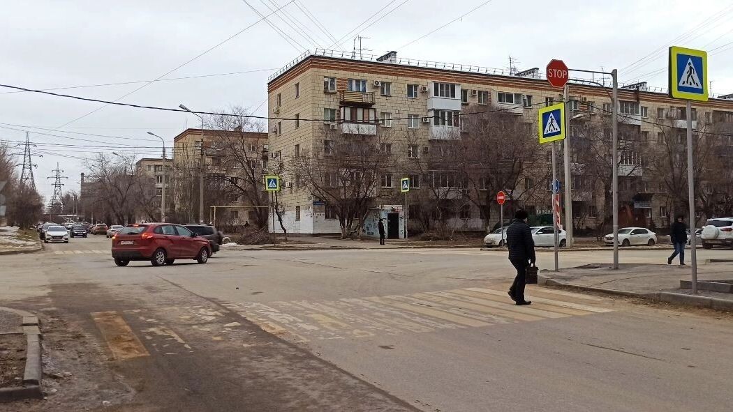    Знак установлен так, что выполнить его требования без нарушения невозможно   novostivolgograda.ru