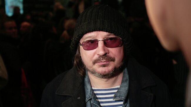 Алексей Октябринович Балабанов (25 февраля 1959, Свердловск, СССР — 18 мая 2013, Сестрорецк, Санкт-Петербург, Россия) — советский и российский кинорежиссёр, сценарист, продюсер. Один из создателей кинокомпании "СТВ". Член Европейской киноакадемии.  Обладатель премии "Ника" за режиссёрскую работу в картине "Про уродов и людей"