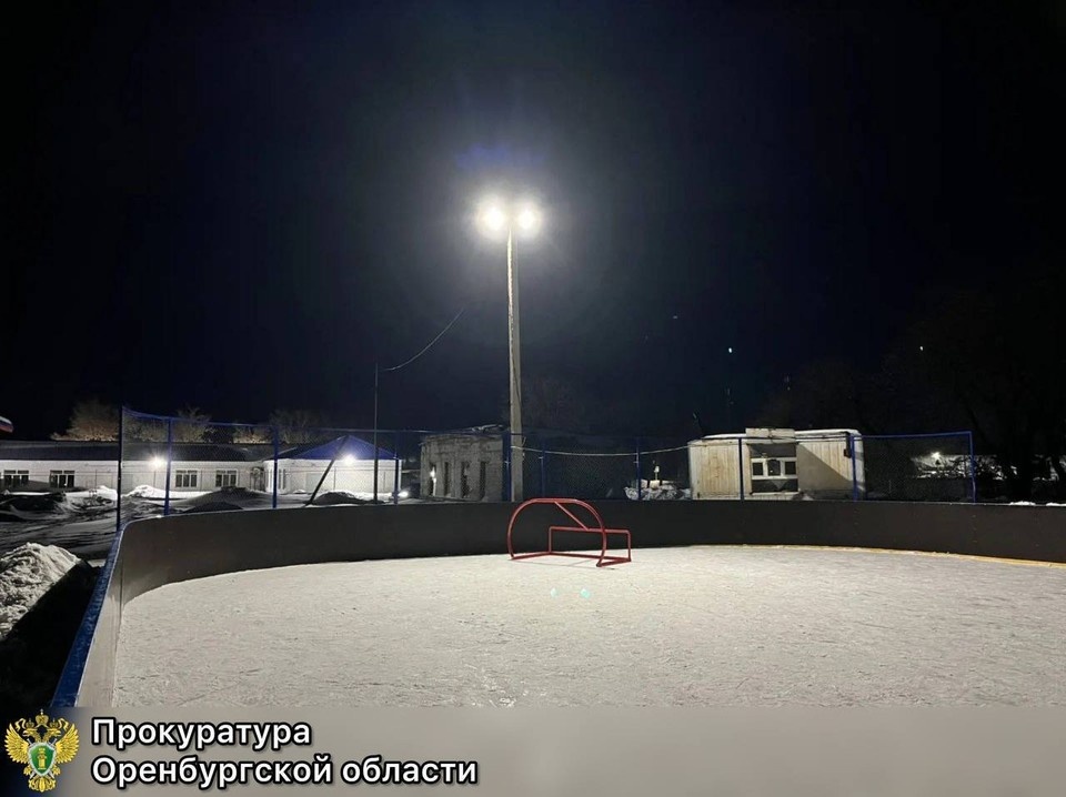    Ранее к прокурору Оренбургской области Руслану Медведеву на личном приеме обратились жители села Трудовое Ташлинского района