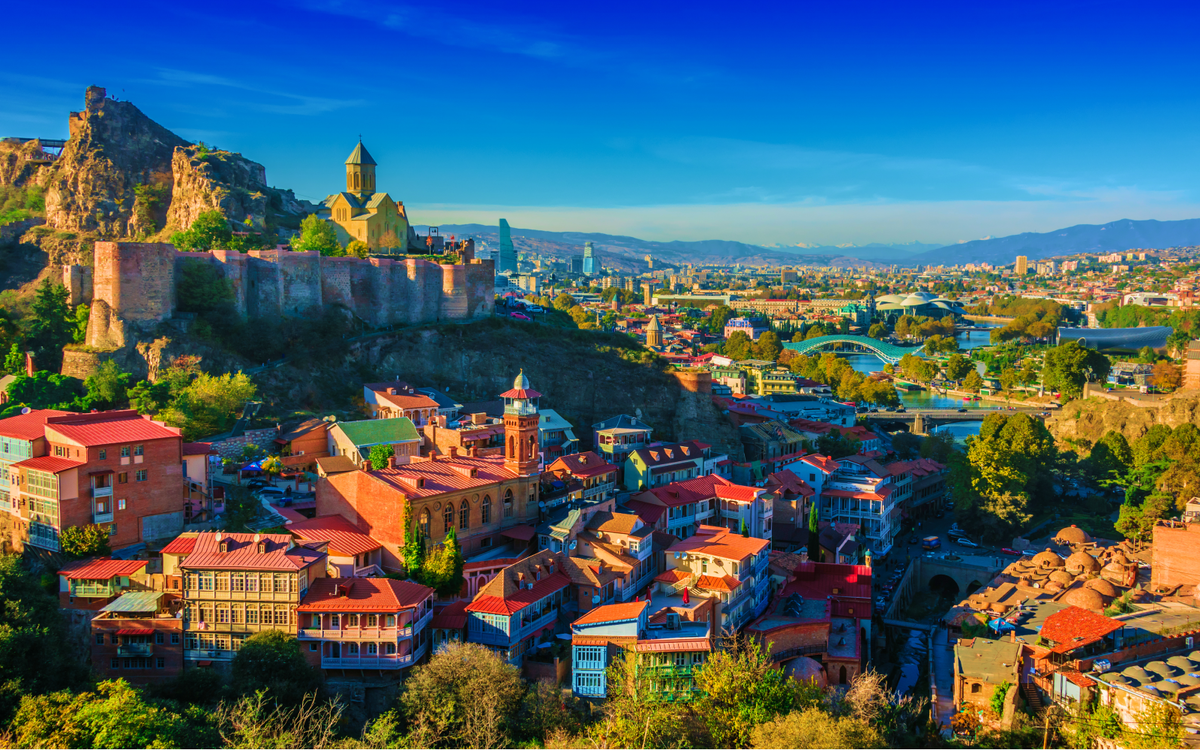 Панорамный вид на Тбилиси, Грузия 