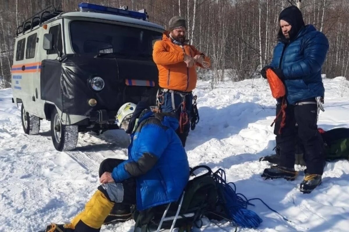    Питерского туриста с обморожением спасли в Каларском округе