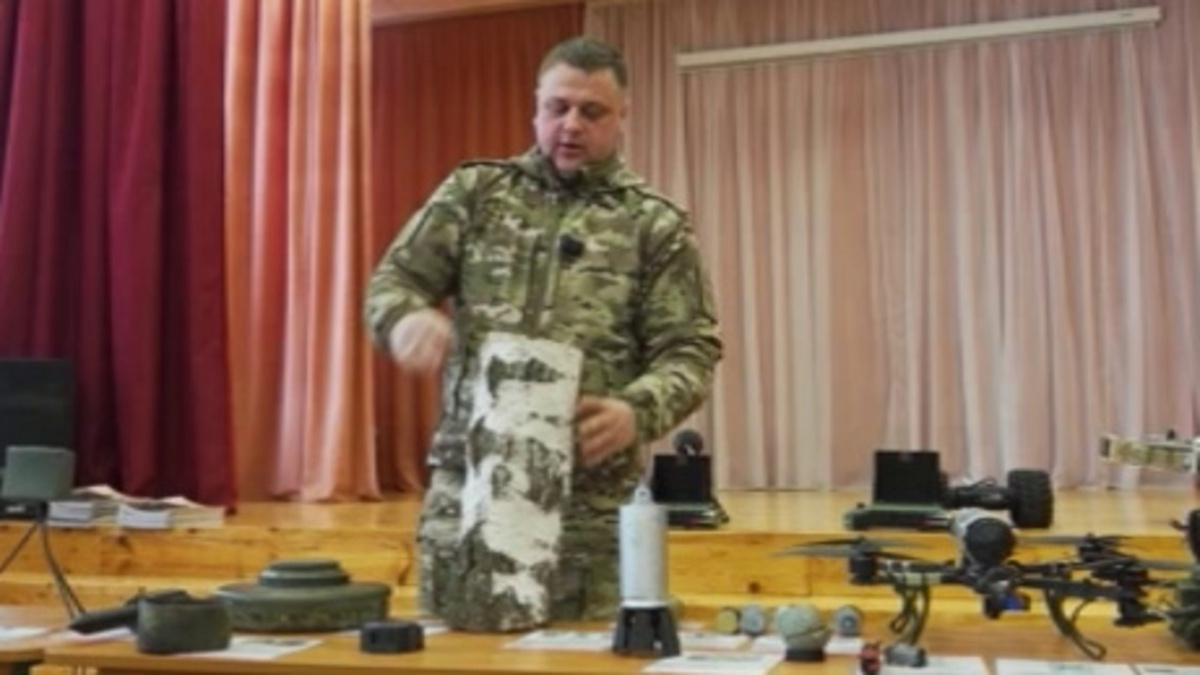    Более 3 миллионов боеприпасов и других взрывоопасных предметов уничтожили саперы с начала разминирования курского приграничья