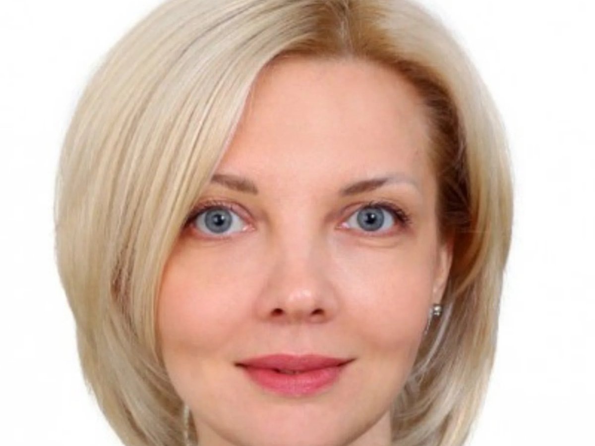    Елена Кириченко много лет работает в управлении образования Октябрьского района