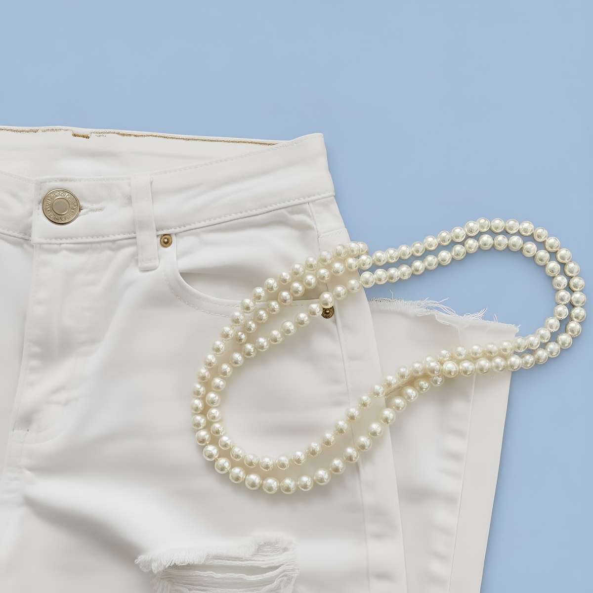 Как носить жемчуг с джинсами