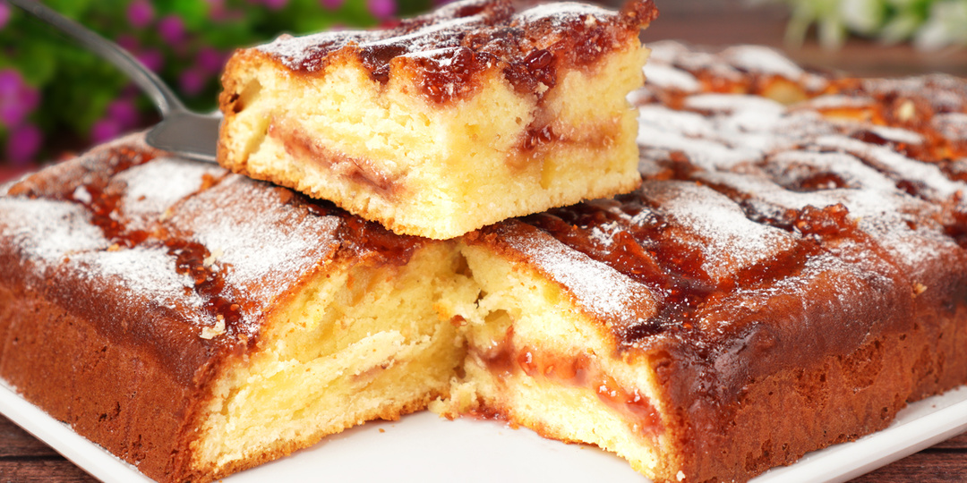 Нежный Пирог с Джемом за 5 Минут - Тающий Бисквит без Заморочек!