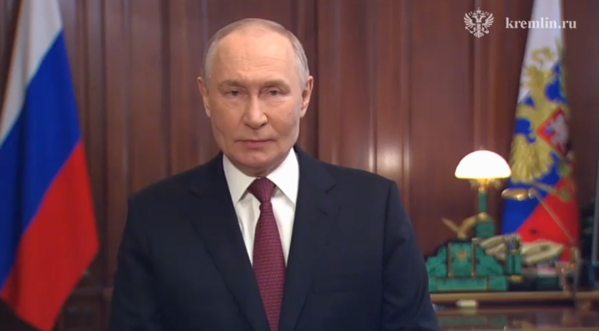      Владимир Путин русиялеләрне Ватанны саклаучылар көне белән тәбрикләде