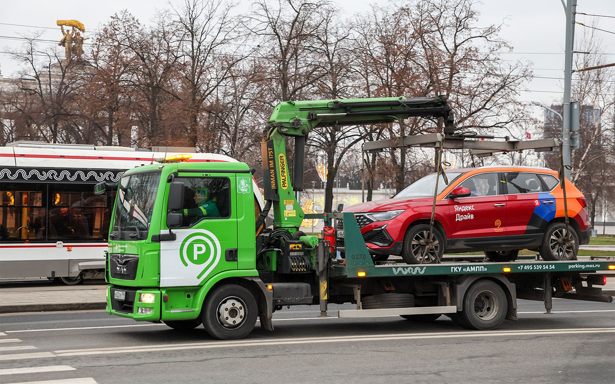 Belkin Alexey / NEWS.ru / Global Look Press📷Размер штрафа от компании каршеринга собственно за эвакуацию машины может достигать 15 000 руб.