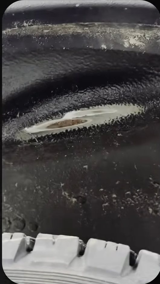 Потертости на внутренних арках