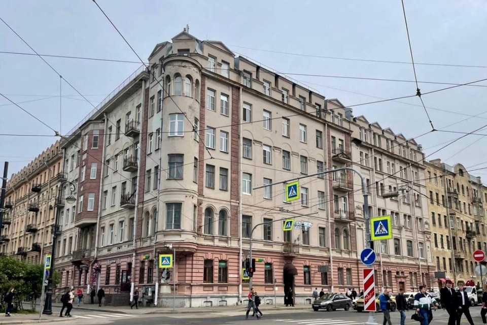    В ансамбль также включили соседнее здание на 22-й линии. Фото: КГИОП