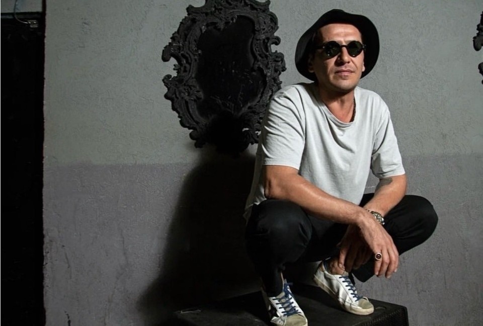    Прокуратура нашла в творчестве местного исполнителя унижение человеческого достоинства. Фото: личный архив.