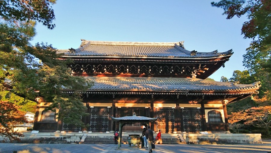 Храм Нандзэндзи в Киото.