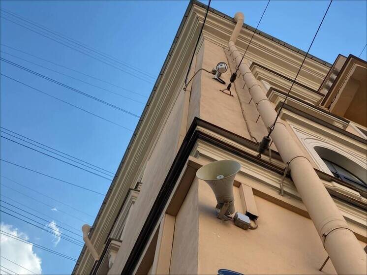     Новгородцев призвали не паниковать, а также не прерывать работу и занятия из-за сирен. Фото: Архив МК в Великом Новгороде