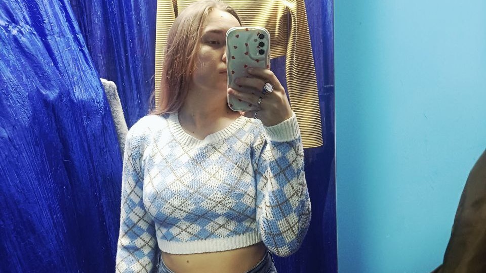 Зашла сразу в два секонд хенда . Что интересного мне удалось найти