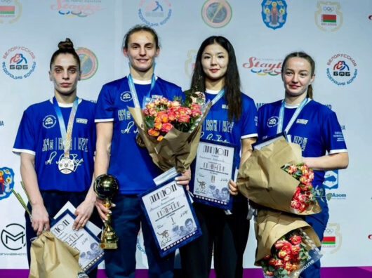    Медалистки // Фото с сайта Ростовской городской думы и Администрации города Ростова-на-Дону